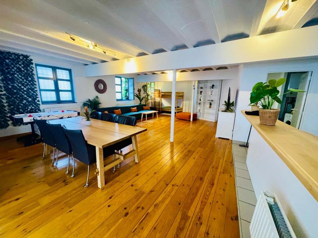 Down Town Oasis-Spacious Loft With Private Parking Bruxelles Extérieur photo