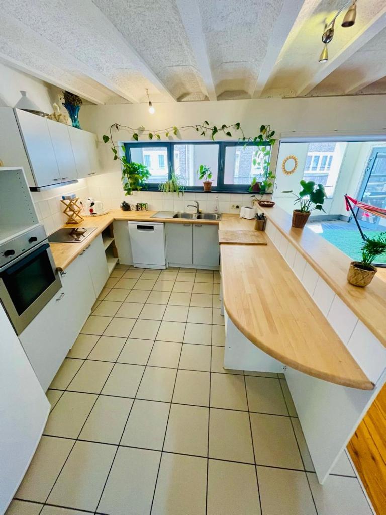 Down Town Oasis-Spacious Loft With Private Parking Bruxelles Extérieur photo